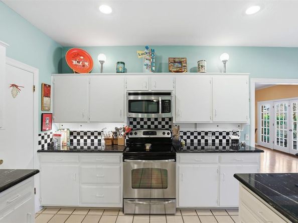 3800  Hollow Creek Road , Benbrook Texas 76116