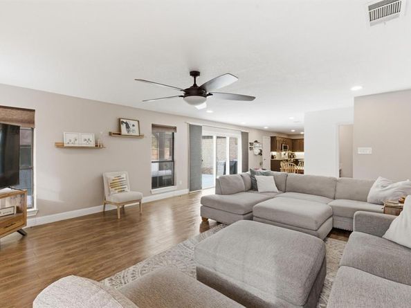1936  Spinnaker Lane , Azle Texas 76020
