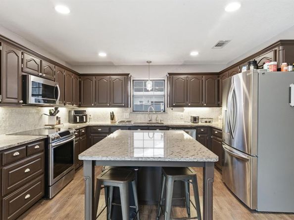 1936  Spinnaker Lane , Azle Texas 76020