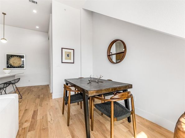 2080  Kelly Avenue  107, Dallas Texas 75215