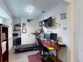 5811  Bryan Parkway  10, Dallas Texas 75206