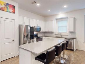 5811  Bryan Parkway  10, Dallas Texas 75206