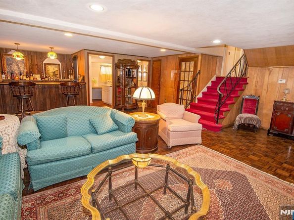 379 Mauro Road, Englewood Cliffs NJ 07632