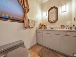 468 Morse Avenue, Ridgefield NJ 07657