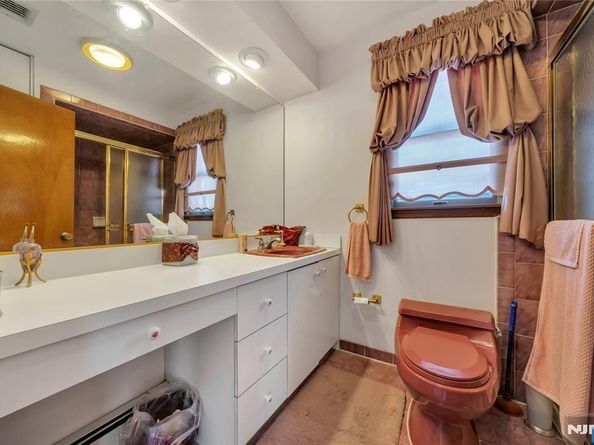 468 Morse Avenue, Ridgefield NJ 07657