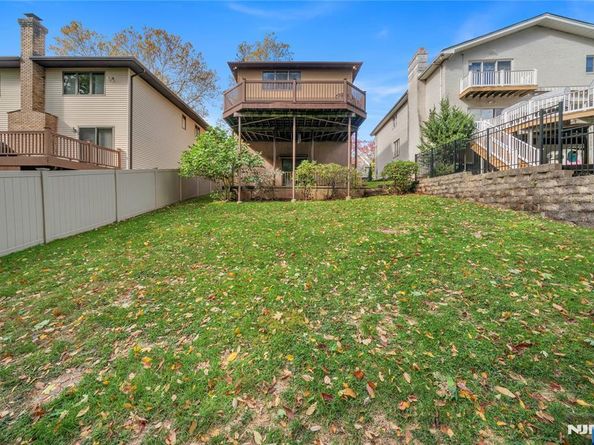 468 Morse Avenue, Ridgefield NJ 07657