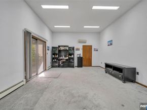 468 Morse Avenue, Ridgefield NJ 07657