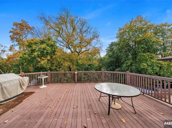 468 Morse Avenue, Ridgefield NJ 07657