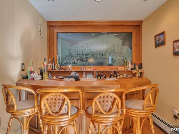 468 Morse Avenue, Ridgefield NJ 07657