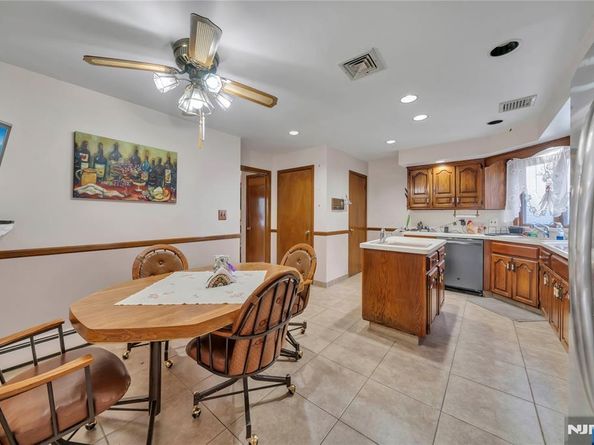 468 Morse Avenue, Ridgefield NJ 07657