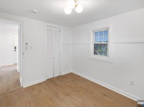 46 Garden Place, Edgewater NJ 07020