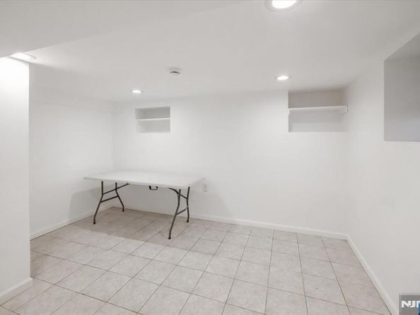 46 Garden Place, Edgewater NJ 07020