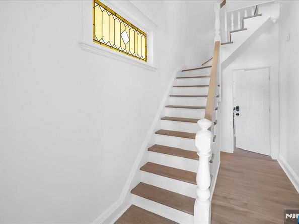 46 Garden Place, Edgewater NJ 07020