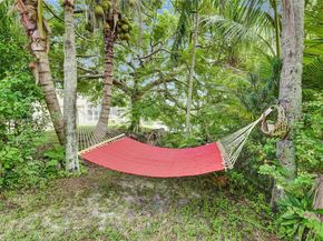 1947 NW 130th Ave, Pembroke Pines FL 33028