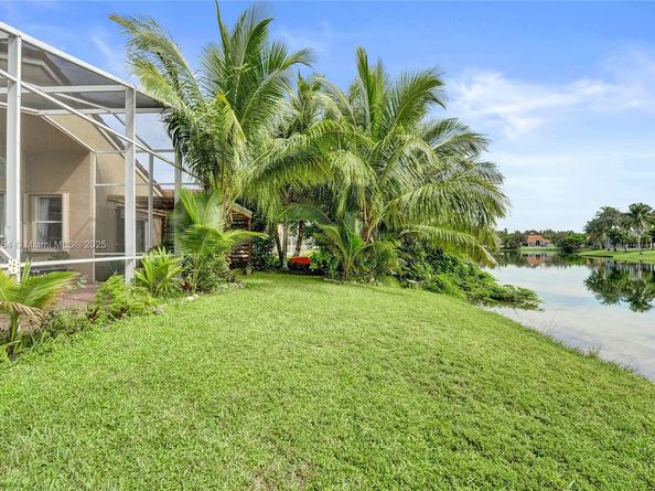 1947 NW 130th Ave, Pembroke Pines FL 33028