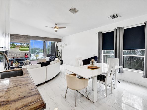 1947 NW 130th Ave, Pembroke Pines FL 33028