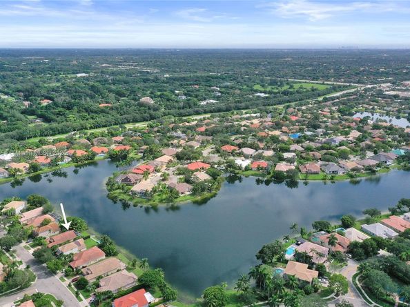 1947 NW 130th Ave, Pembroke Pines FL 33028