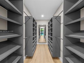 412 NW 47th St, Miami FL 33127