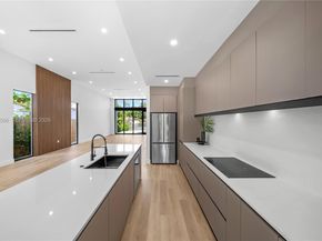 412 NW 47th St, Miami FL 33127