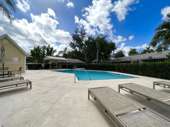 3638 NW 83rd Ln, Sunrise FL 33351
