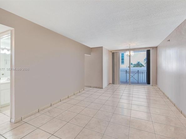 2642 Collins Ave 306, Miami Beach FL 33140