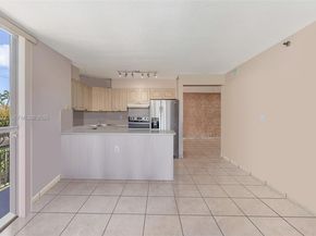 2642 Collins Ave 306, Miami Beach FL 33140