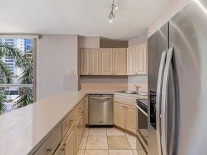 2642 Collins Ave 306, Miami Beach FL 33140
