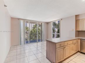 2642 Collins Ave 306, Miami Beach FL 33140