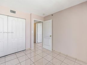 2642 Collins Ave 306, Miami Beach FL 33140
