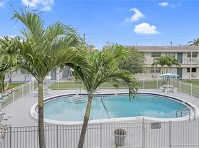 7401 Pines Blvd 221, Pembroke Pines FL 33024