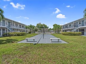 7401 Pines Blvd 221, Pembroke Pines FL 33024