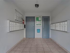 7401 Pines Blvd 221, Pembroke Pines FL 33024