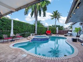 15201 SW 177th Ter, Miami FL 33187