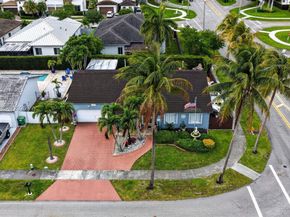 15201 SW 177th Ter, Miami FL 33187
