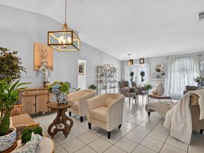 15201 SW 177th Ter, Miami FL 33187