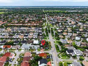 15201 SW 177th Ter, Miami FL 33187