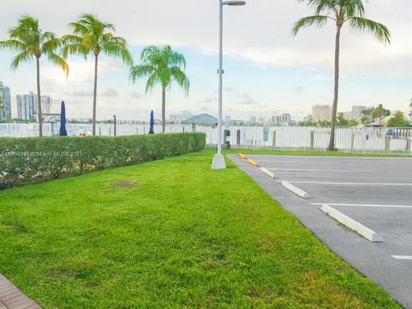 2821 N Miami Beach Blvd 5O, North Miami Beach FL 33160