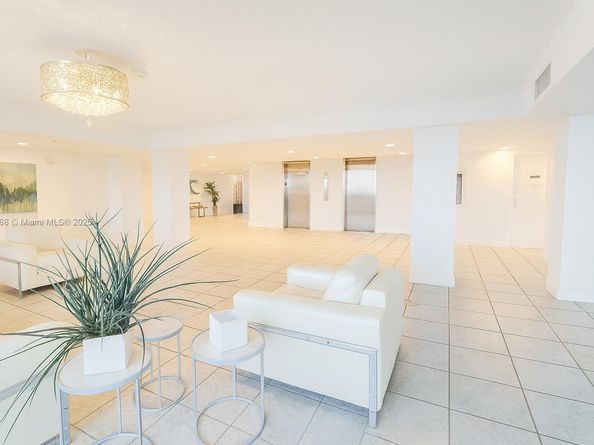 2821 N Miami Beach Blvd 5O, North Miami Beach FL 33160