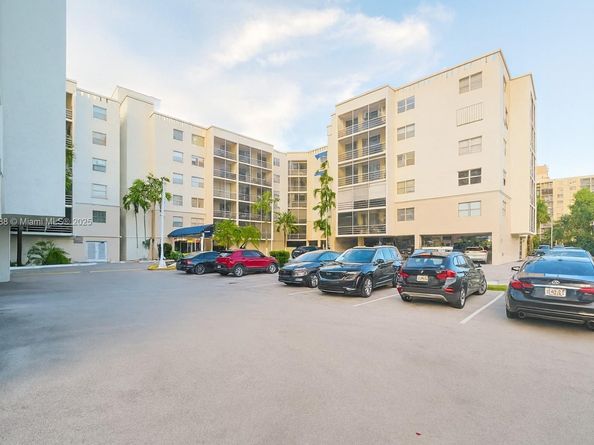 2821 N Miami Beach Blvd 5O, North Miami Beach FL 33160