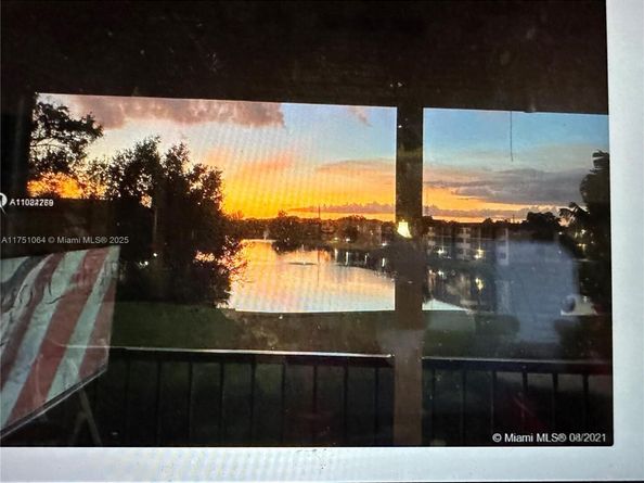 411 S Hollybrook Dr 308, Pembroke Pines FL 33025