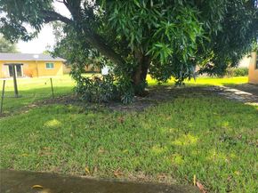 2271 NW 188th Ter, Miami Gardens FL 33056