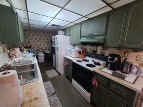 2271 NW 188th Ter, Miami Gardens FL 33056