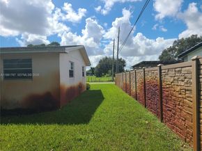 2271 NW 188th Ter, Miami Gardens FL 33056