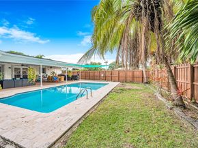 15930 SW 90th Ave, Palmetto Bay FL 33157