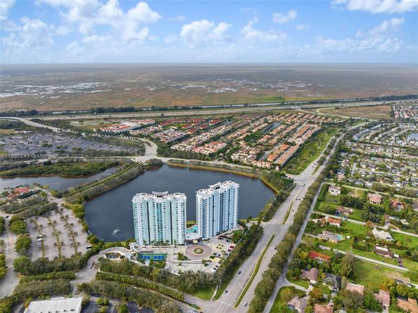 2681 N Flamingo Rd 2508S, Sunrise FL 33323