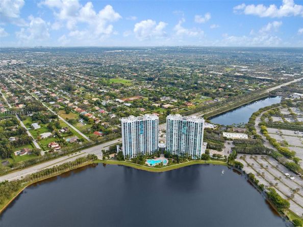 2681 N Flamingo Rd 2508S, Sunrise FL 33323