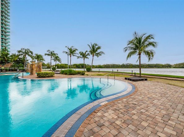 2681 N Flamingo Rd 2508S, Sunrise FL 33323