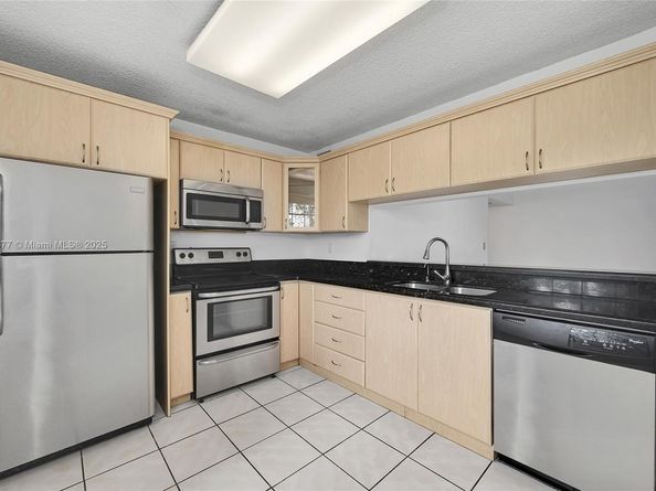 3545 Magellan Cir 3515, Aventura FL 33180