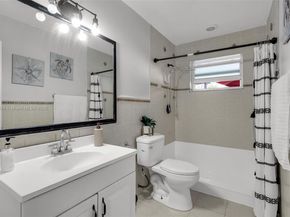 6841 NW 7th Ct, Margate FL 33063