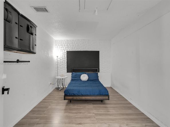 6841 NW 7th Ct, Margate FL 33063